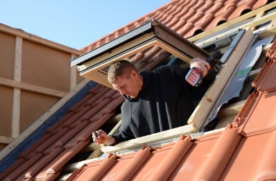 Pose de fenêtres de toit Velux à Blosville